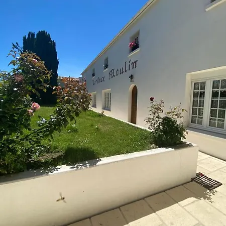 Le Vieux Moulin * Bouhet