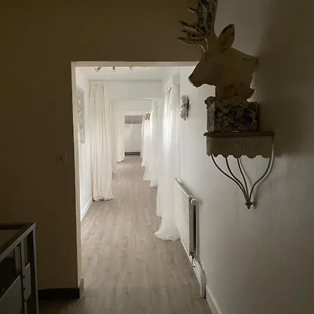 Le Vieux Moulin Bed & Breakfast Bouhet