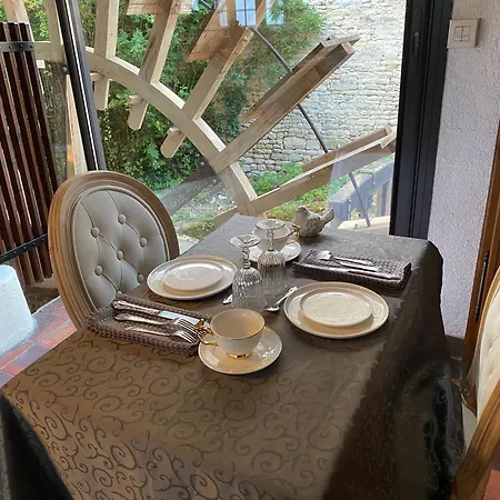 Le Vieux Moulin *